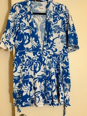 Zara Blue & White Floral Button-Front Tunic